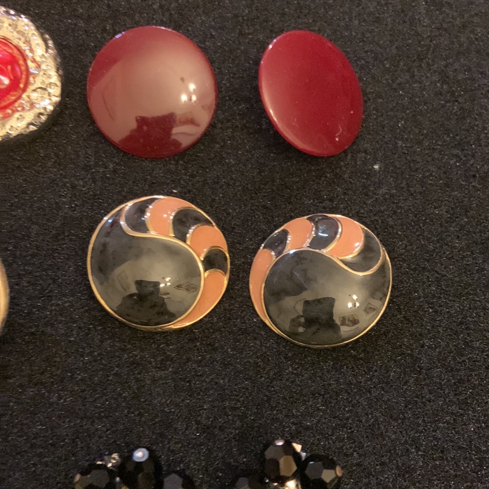 Vintage clip on earrings 7 pairs‎ metal, plastic, beads, shells. Fun 🤩 - Picture 5 of 9
